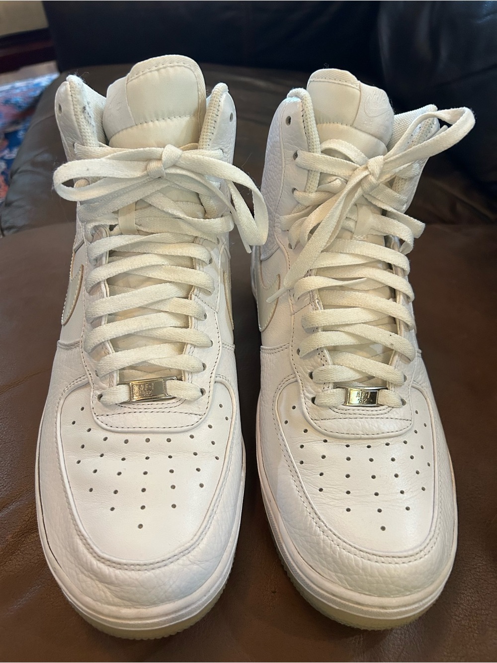 Nike White High-Top Air Force 1 men 10.5 basketball shoes